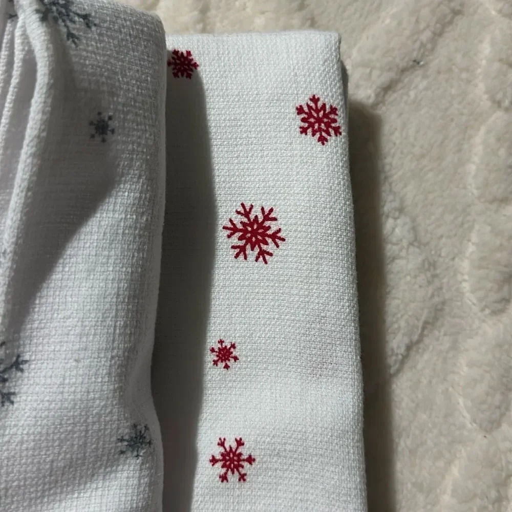 RACHEL ZOE Set of 3 Cotton White Red Green Christmas Gingerbread Kitchen Towels